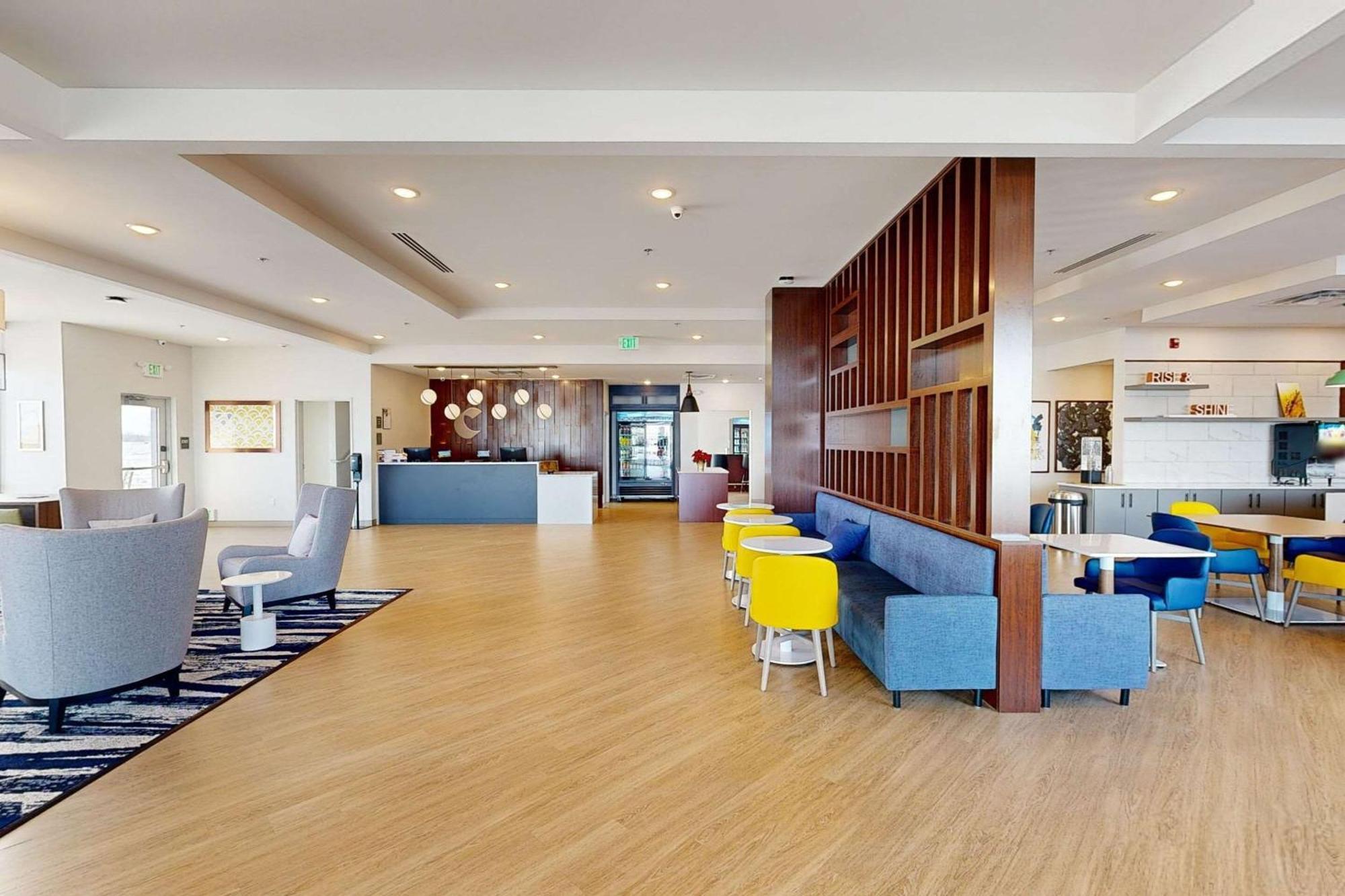 Comfort Inn & Suites At Sanford Sports Complex ซูฟอลส์ ภายนอก รูปภาพ